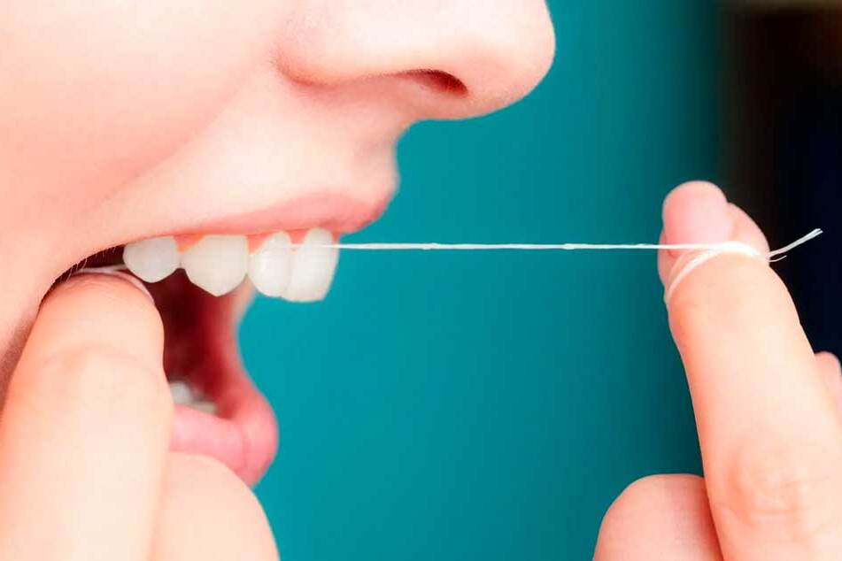 How to Use Dental Floss Properly? Part 2